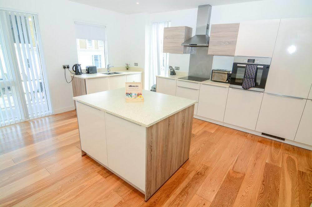 Apartment Wharf - Cambridge Av London Bagian luar foto